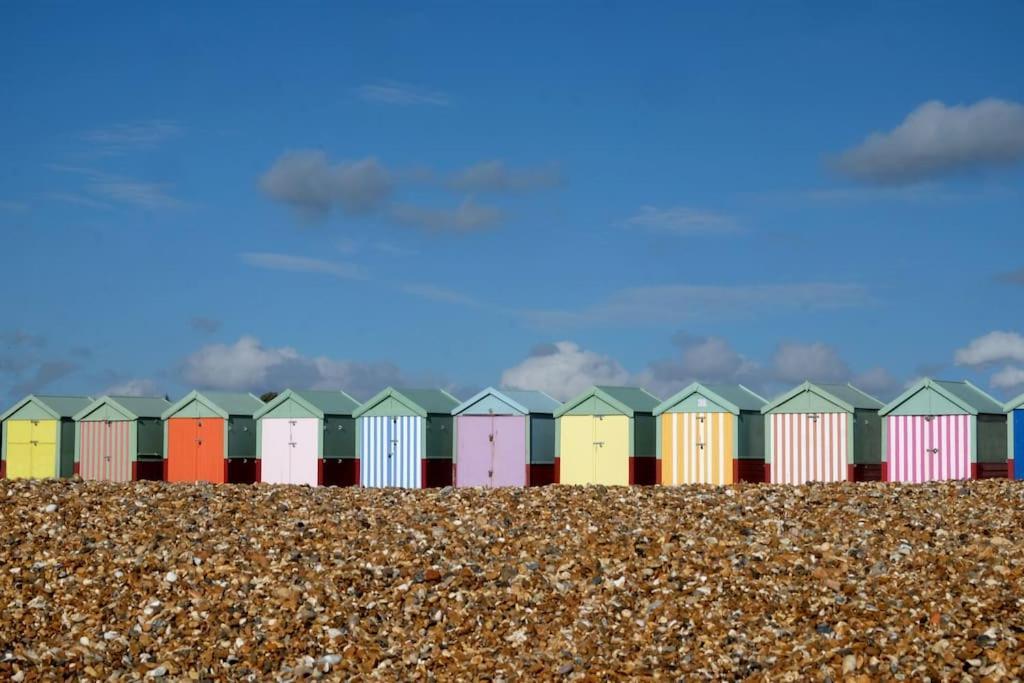 Poets Rest, Free Parking, Ev Socket Fees Apply Walk To Beach Brighton Kültér fotó